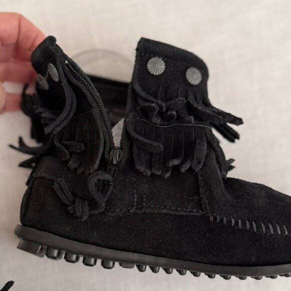 Minnetonka Black Suede Double Fringe Ankle Boots Womens Size 6 Zip Southwest - Picture 7 of 10